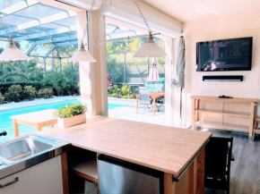 Classic Arcades Heated Pool Home by Beach & Dining